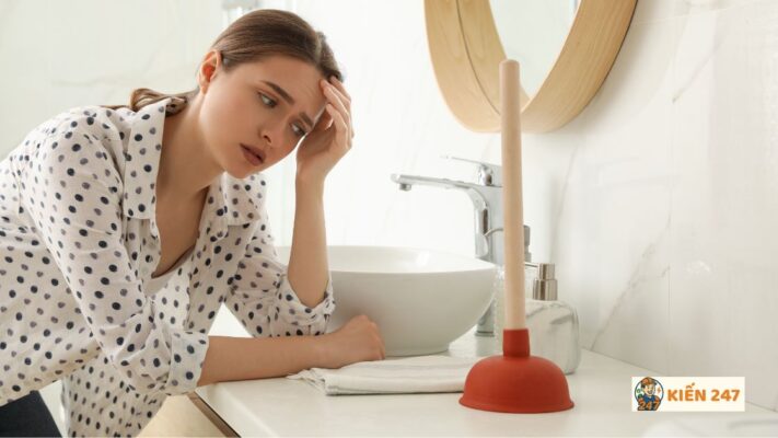 Một số lưu ý khi thực hiện cách thông tắc cống nhà tắm