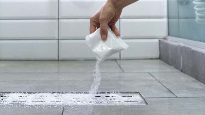 Sử dụng bột thông cống