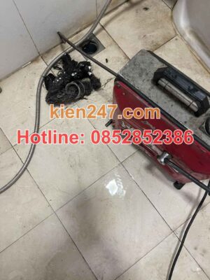 Tóc là 1 trong những nguyên nhân chính làm cống nghẹt