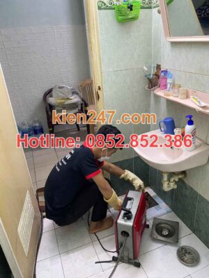 Thợ kiến 247 xử lý tình trạng tắc cống thoát sàn cho hộ dân ở Nguyễn Trãi