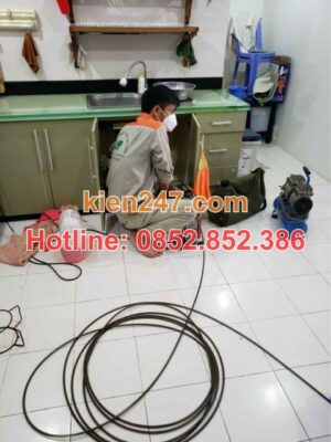 Thợ thi công thông tắc cống tại Nam Từ Liêm của Kiến 247 có tay nghề cao