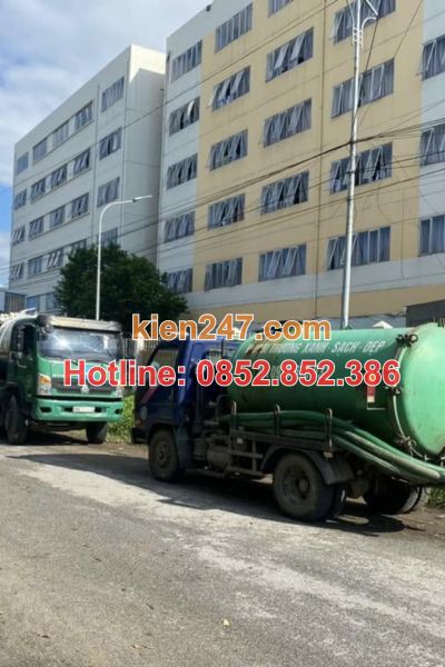 Kiến 247 sử dụng xe hút chuyên dụng dung tích từ 1 - 30m³