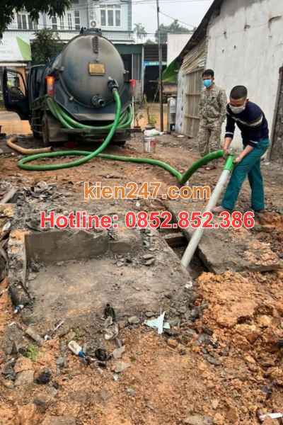 Bể phốt gần đầy xuất hiện nhiều dấu hiệu cảnh báo