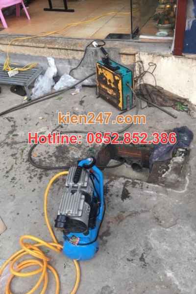 Sử dụng thiết bị chuyên dụng để làm thông thoáng đường ống